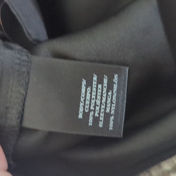 2/30 Ann Taylor Black Mesh sleeve Blouse - Picture 8 of 8